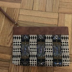 Abercrombie wristlet clutch
